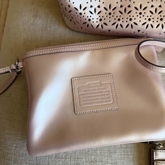 Coach Pink Tote with Matching Wristlet  and Coin Purse - Picture 4 of 6
